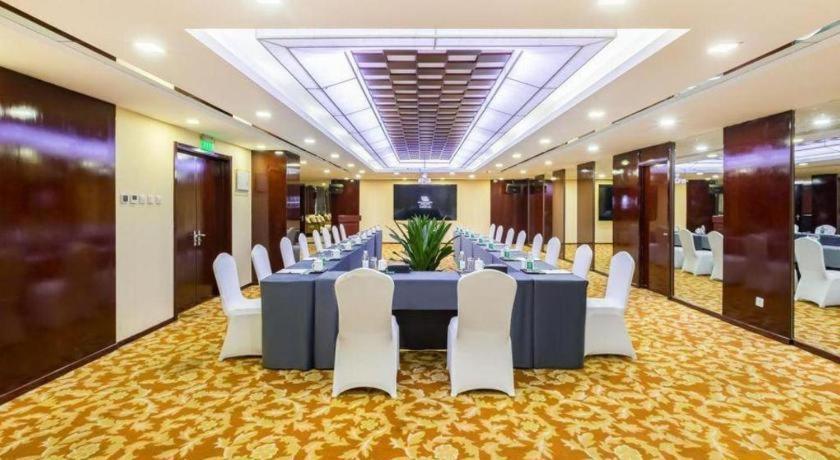 West International Trade Grand Hotel Peking Exteriör bild